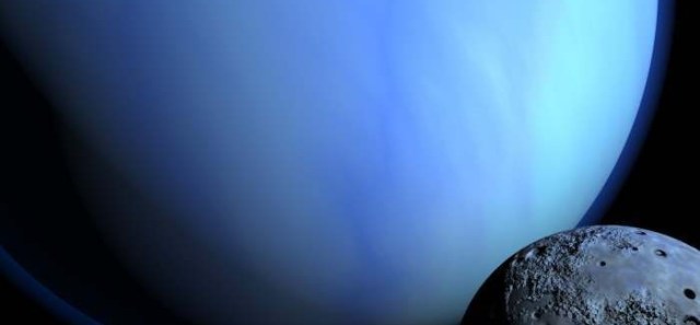 Hubble-discovered-a-small-Moon-700x325